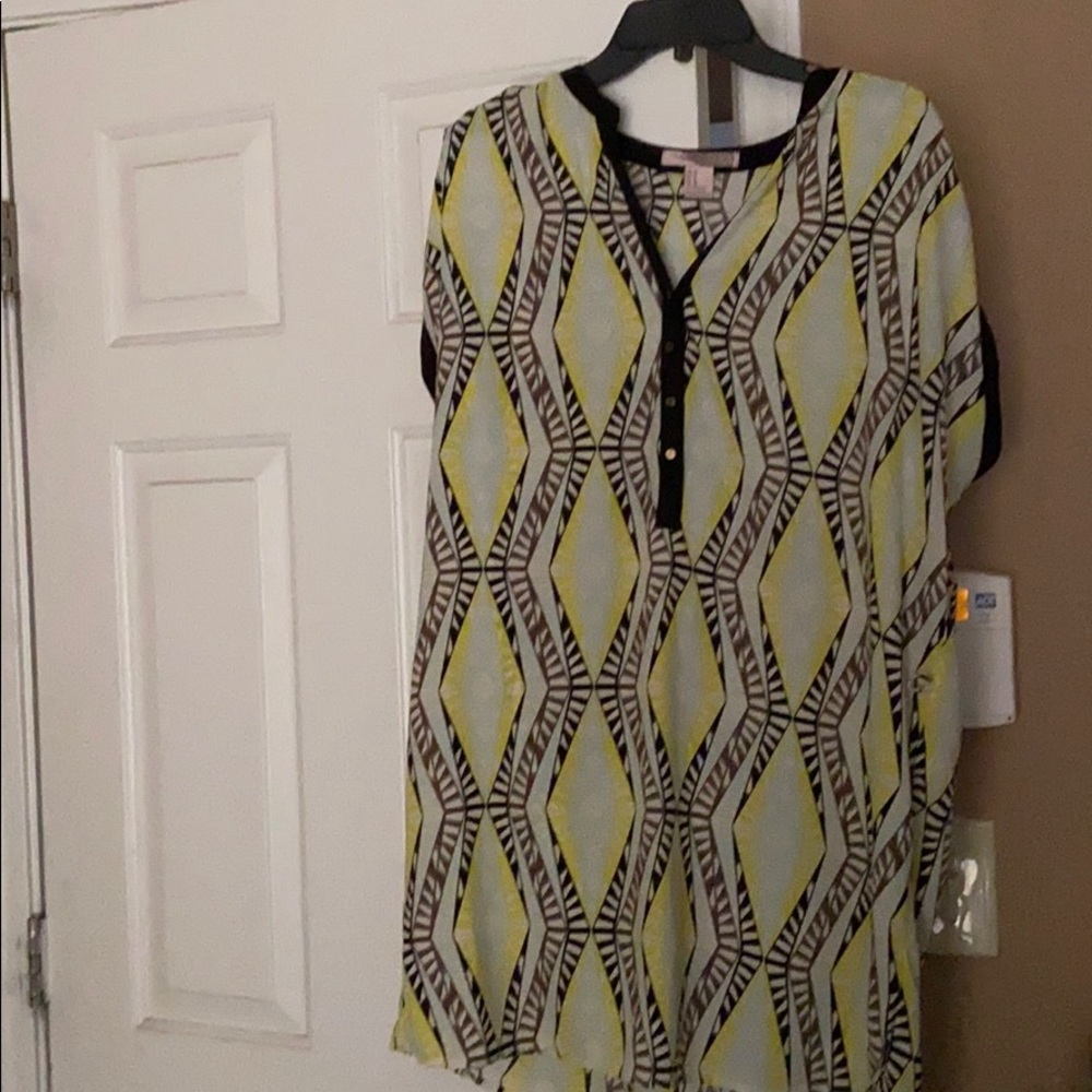 Yello and black brown top